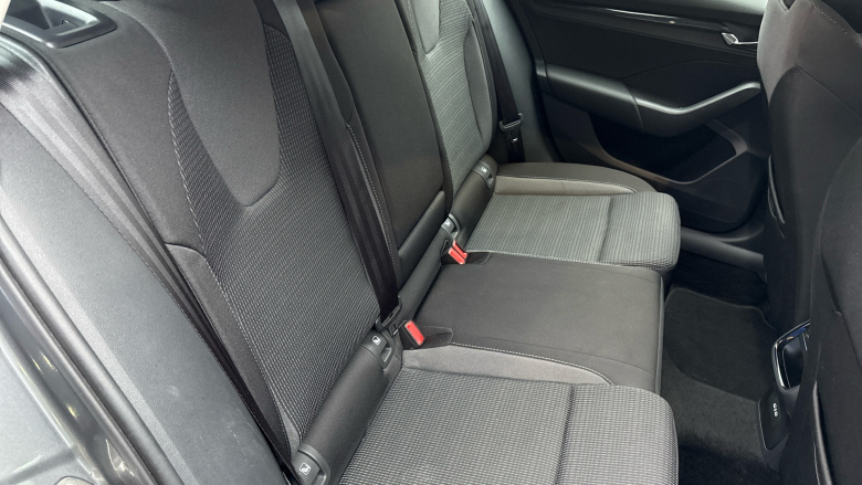 Skoda Octavia 1.4 TSI iV SE Technology DSG 5dr Estate